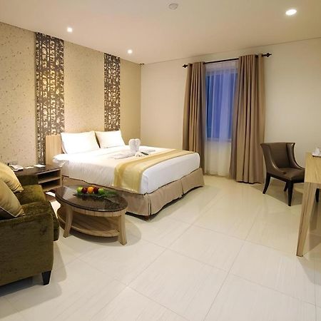 Hw Hotel Padang Exterior foto